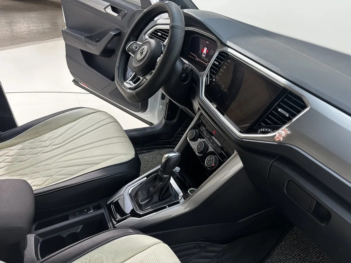 Volkswagen T-Roc 2022 года, снимок 24