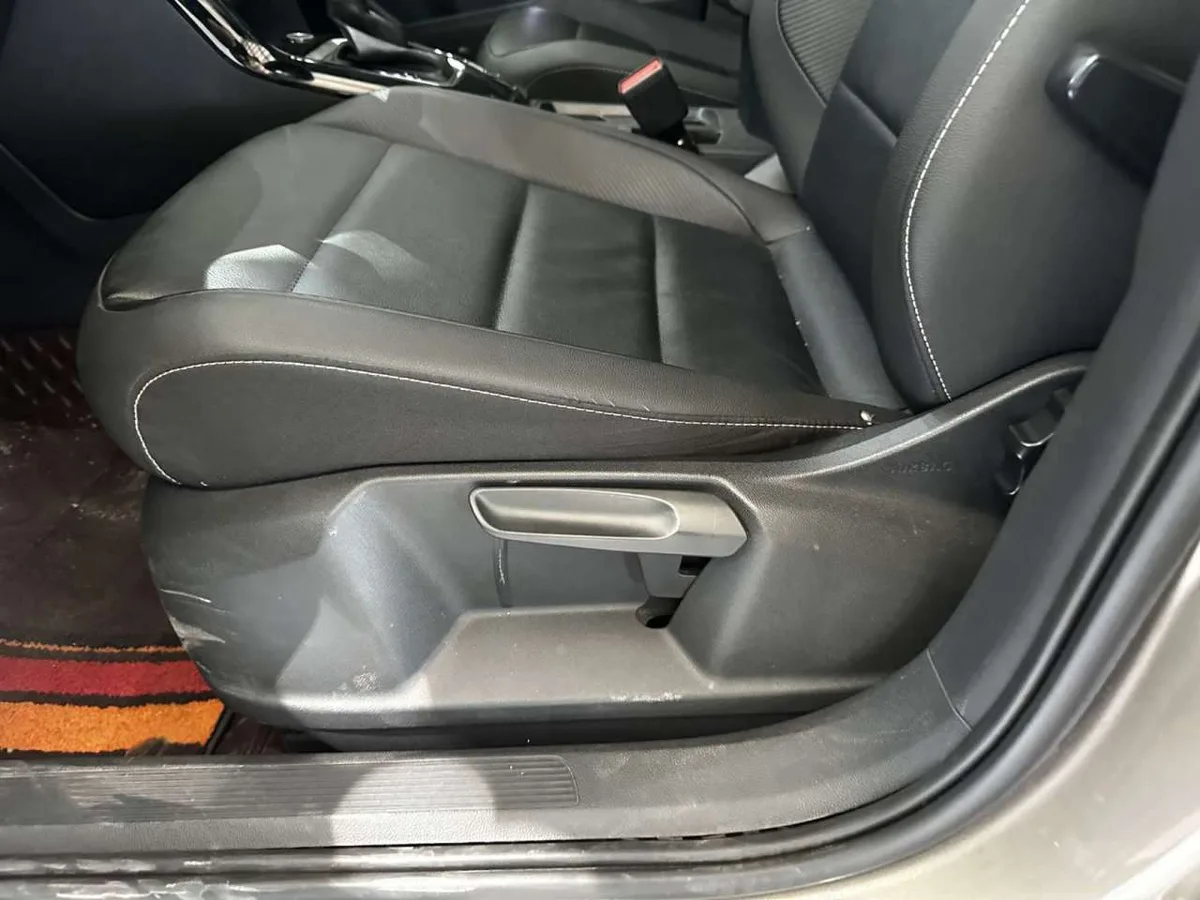 Volkswagen T-Roc 2022 года, снимок 10