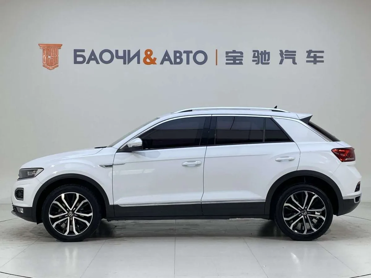 Volkswagen T-Roc 2022 года, снимок 3