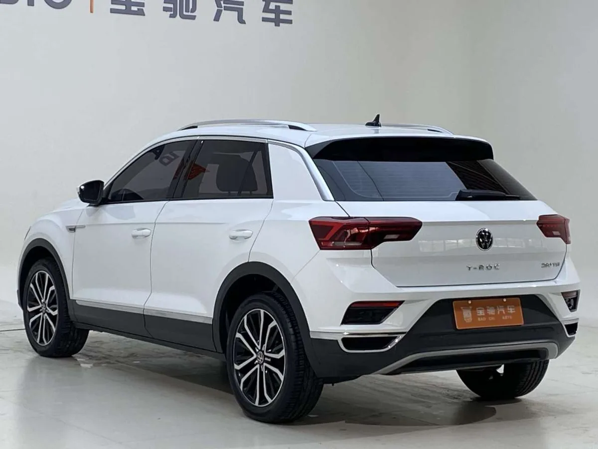 Volkswagen T-Roc 2022 года, снимок 4