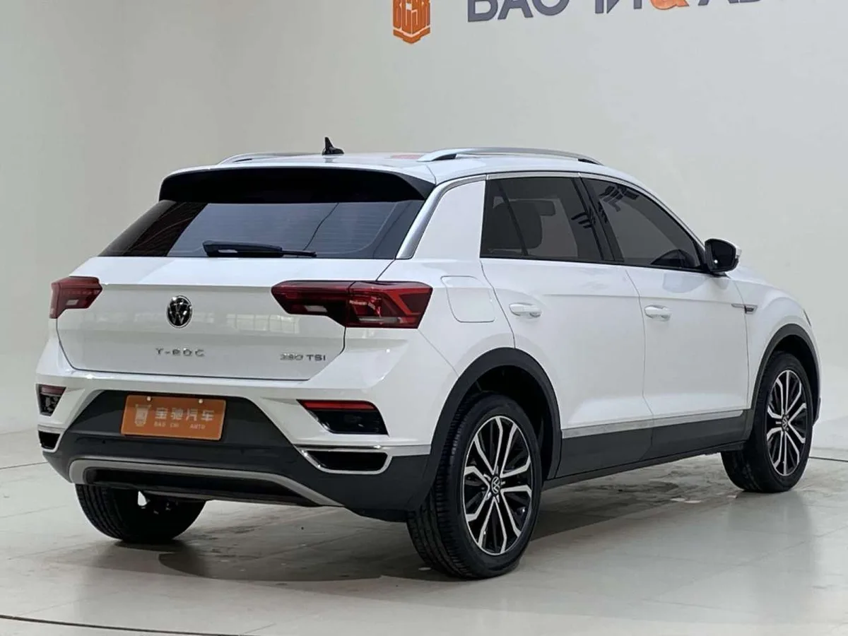 Volkswagen T-Roc 2022 года, снимок 8