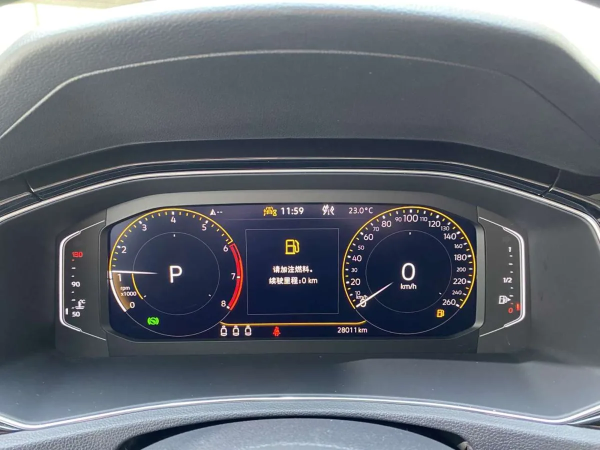 Volkswagen T-Roc 2022 года, снимок 13