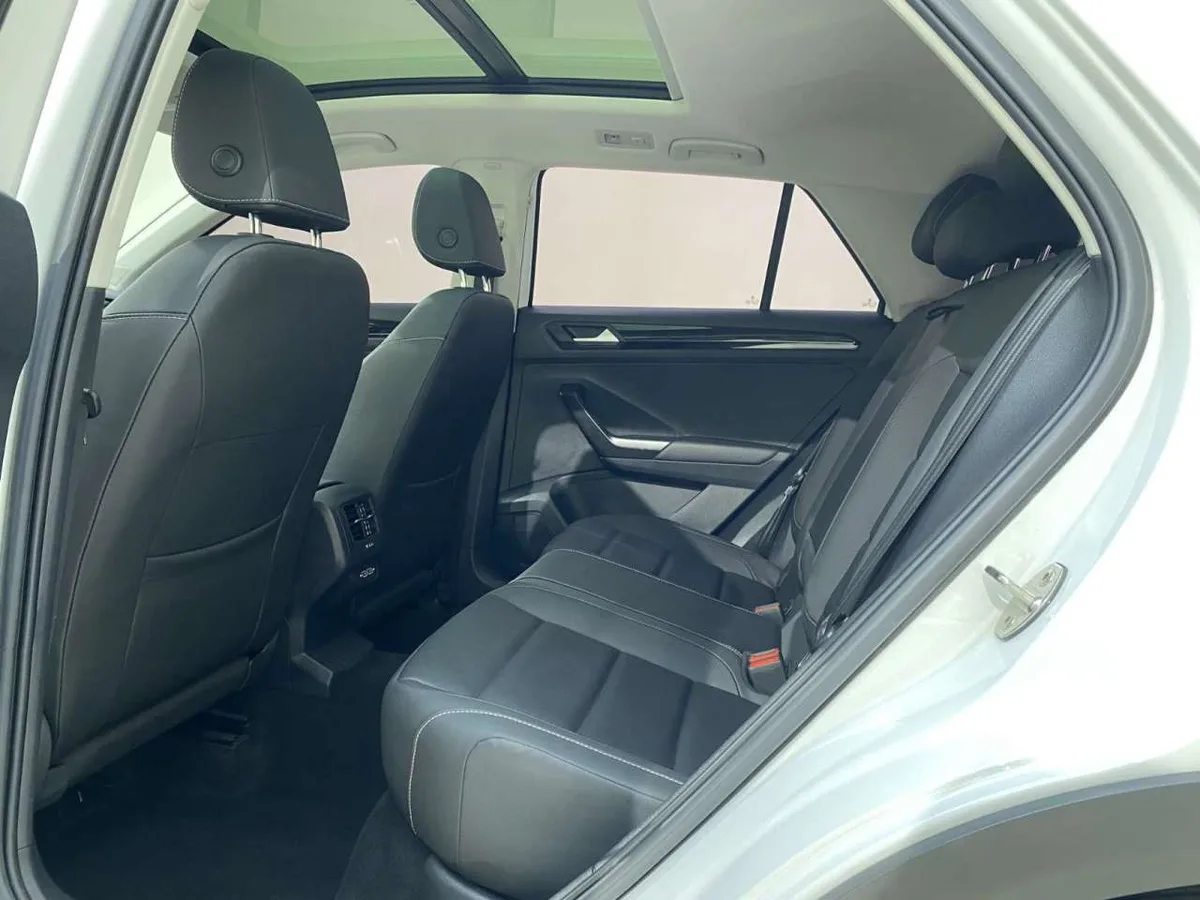 Volkswagen T-Roc 2022 года, снимок 17