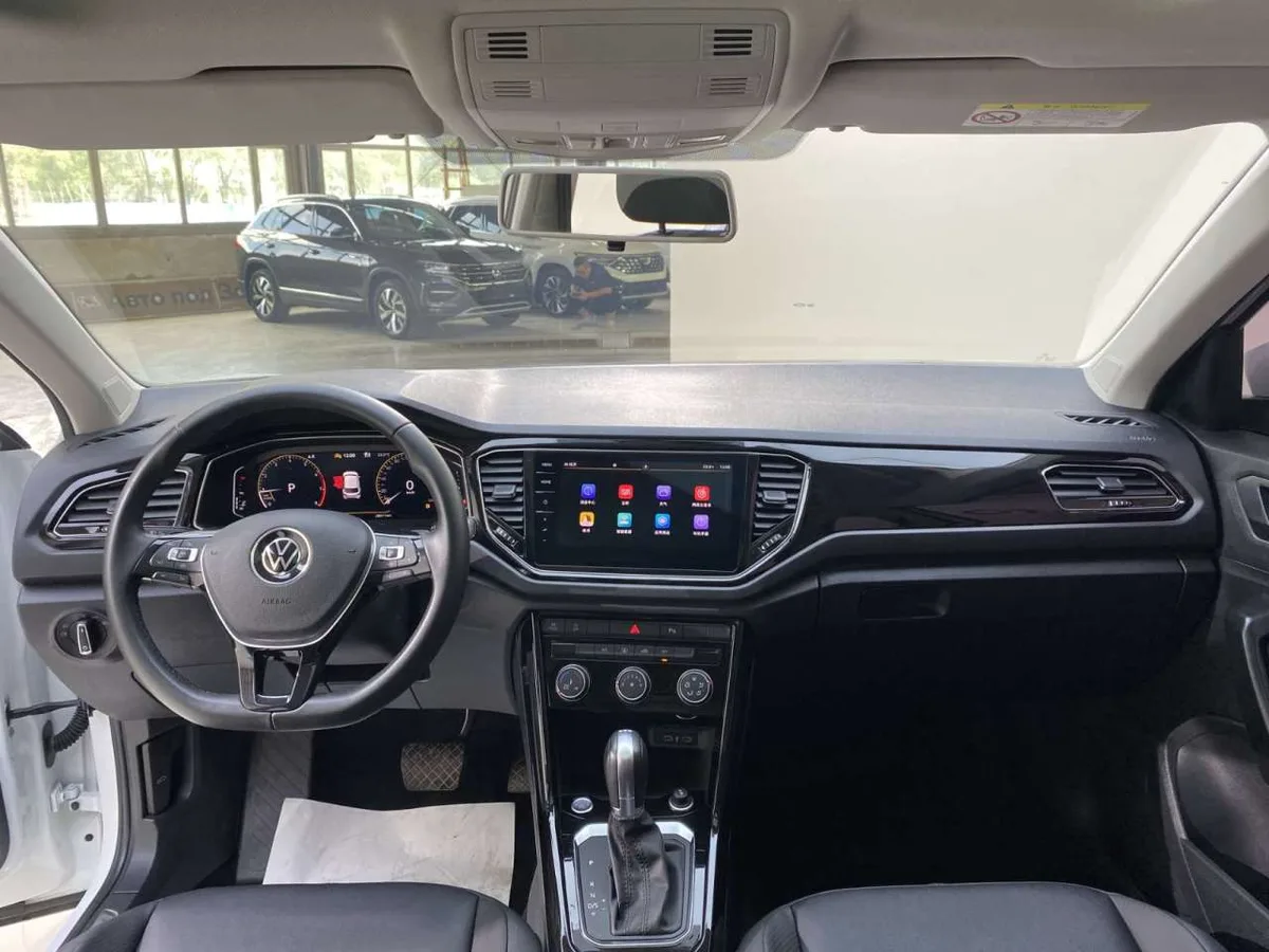 Volkswagen T-Roc 2022 года, снимок 23