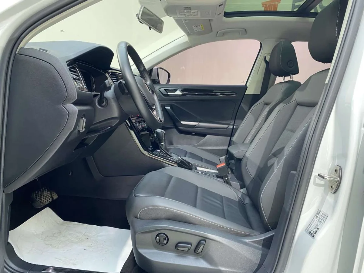 Volkswagen T-Roc 2022 года, снимок 26