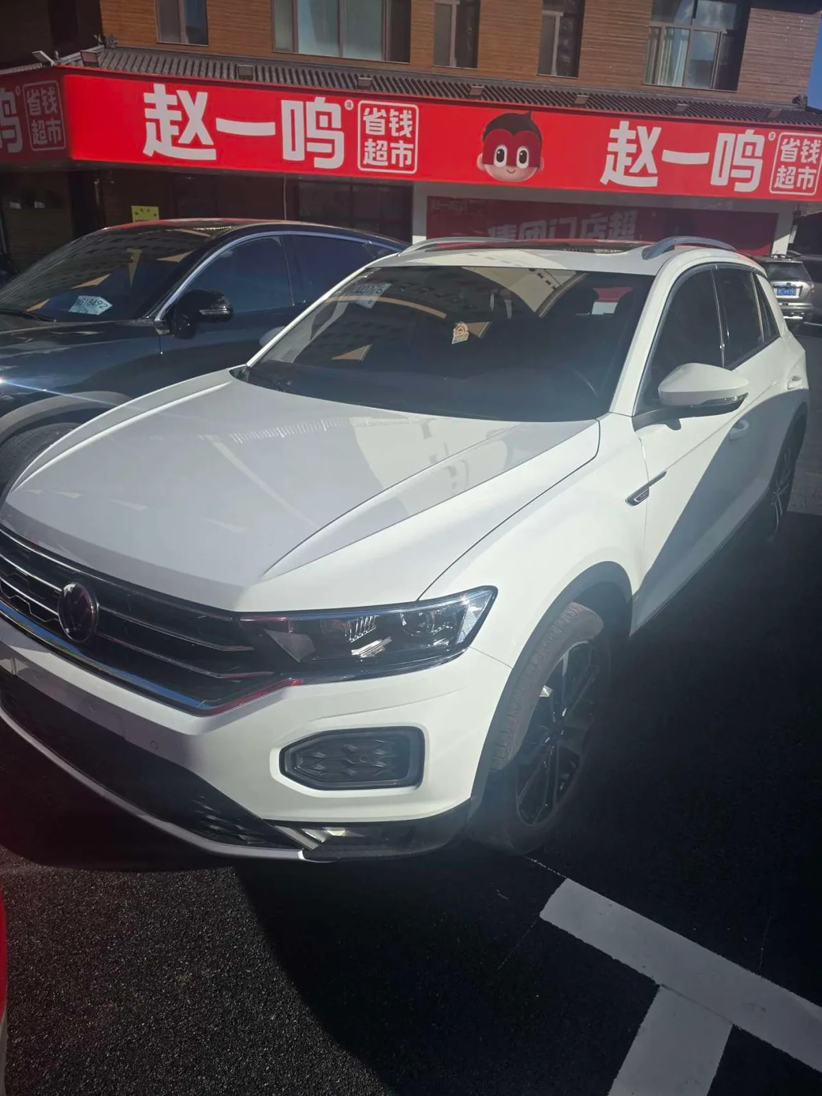 Volkswagen T-Roc 2022 года, снимок 2