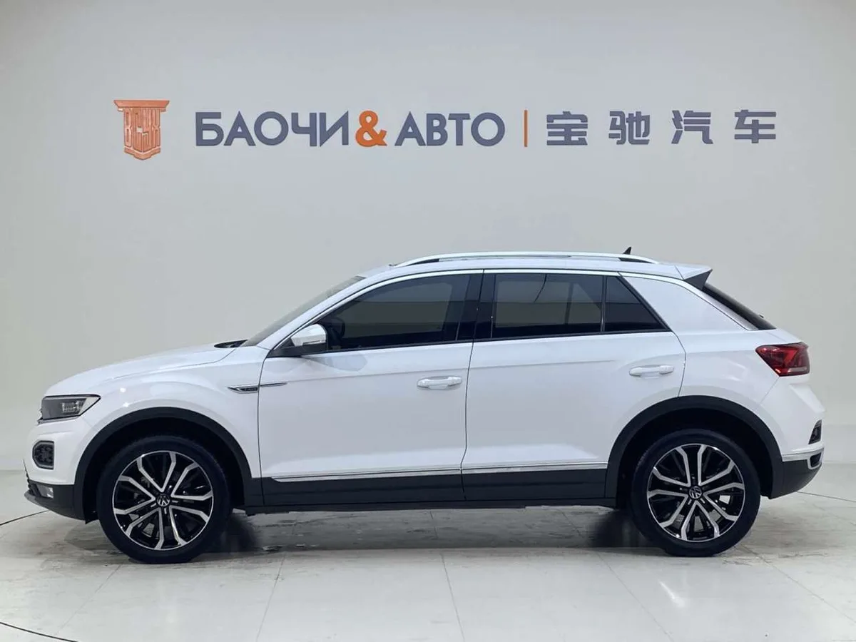 Volkswagen T-Roc 2023 года, снимок 2