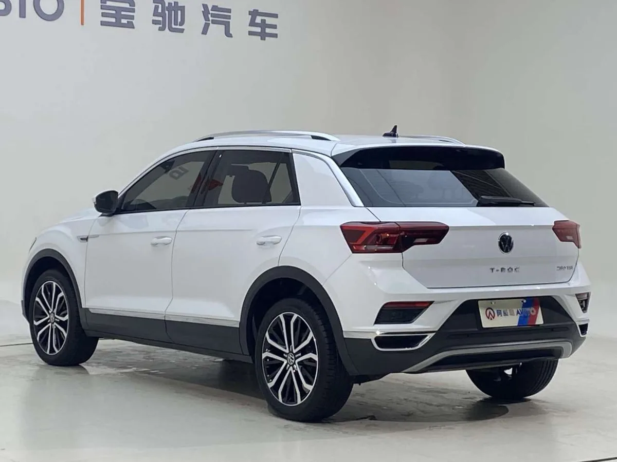 Volkswagen T-Roc 2023 года, снимок 8