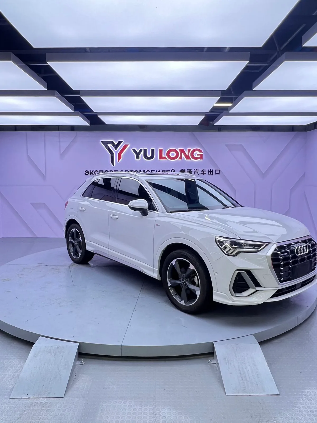 Audi Q3, 2022, снимок 8