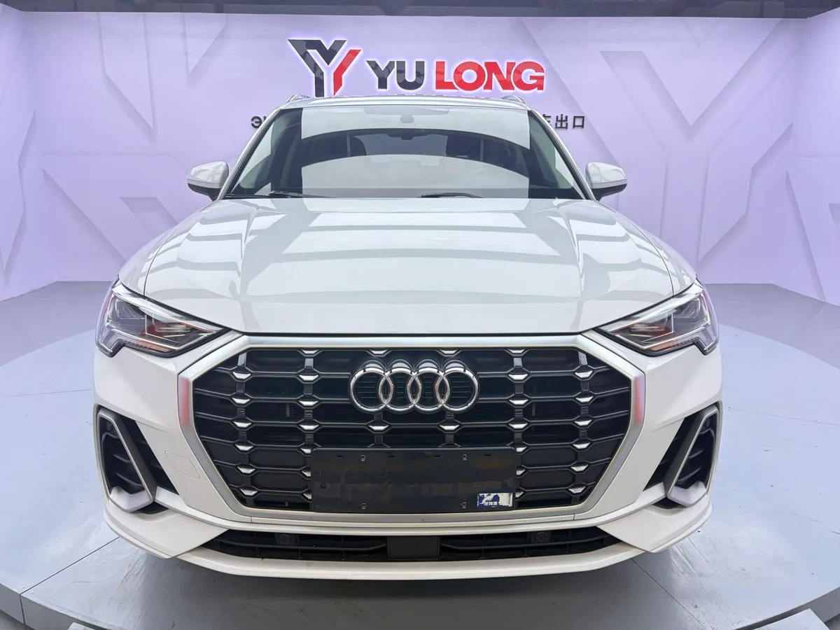 Audi Q3, 2022, снимок 2