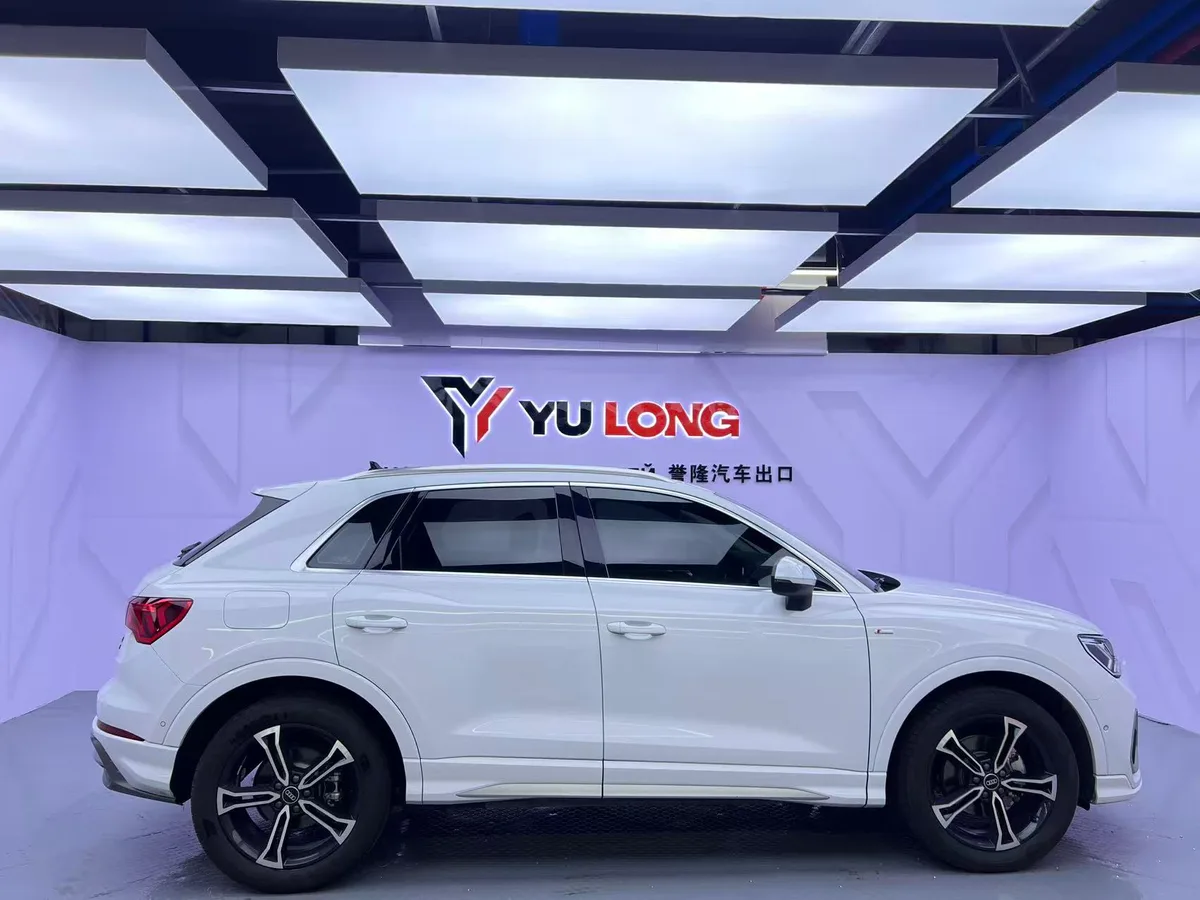 Audi Q3, 2022, снимок 8