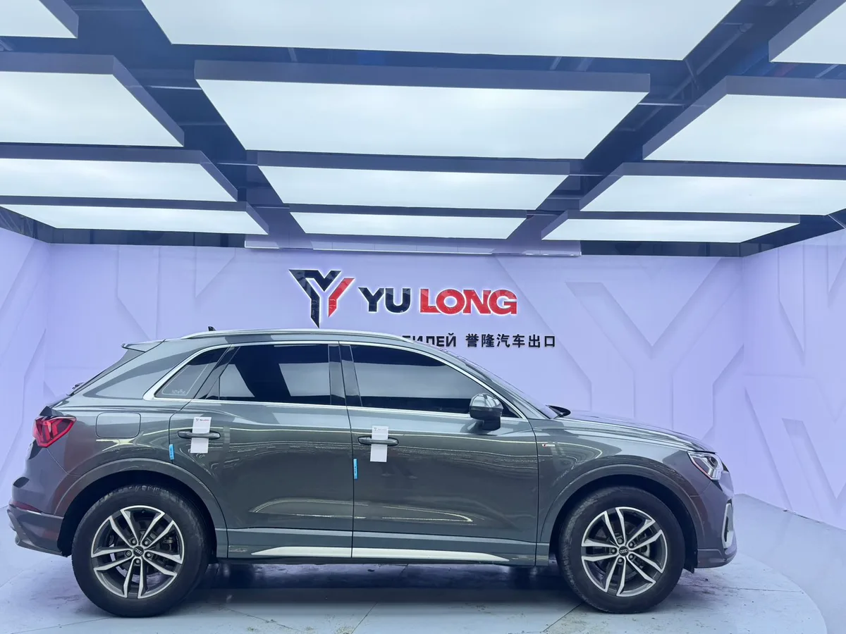 Audi Q3, 2023, снимок 8