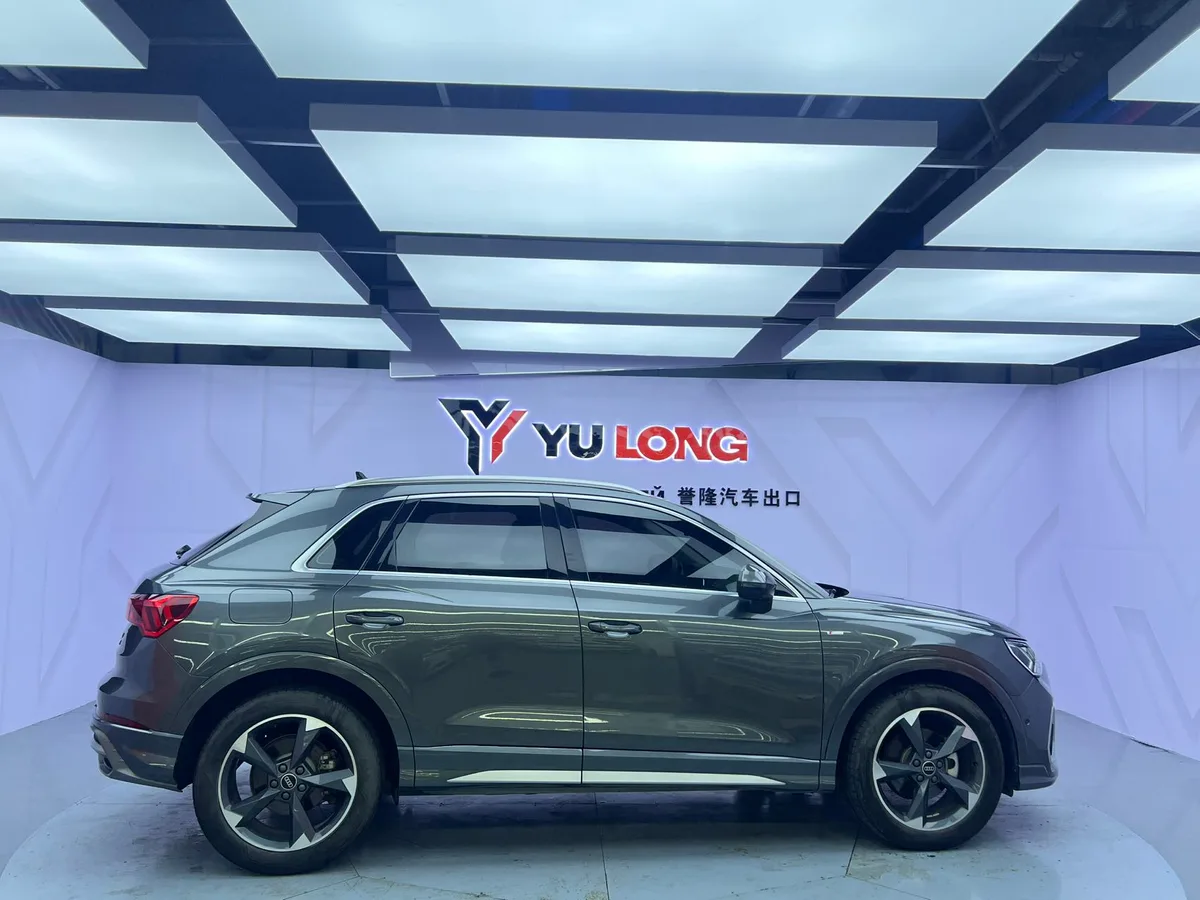 Audi Q3, 2023, снимок 8