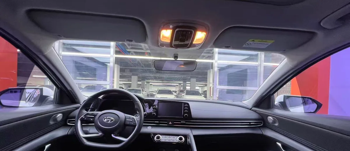 Hyundai Elantra, 2023