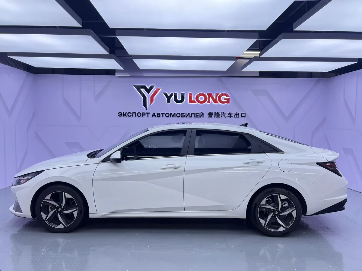 Hyundai Elantra, 2023, снимок 3