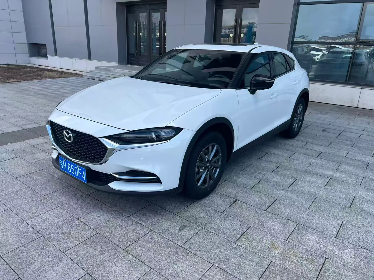 Mazda CX-4, 2023, снимок 3