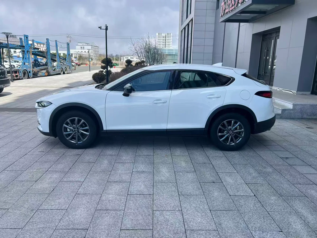 Mazda CX-4, 2023, снимок 4
