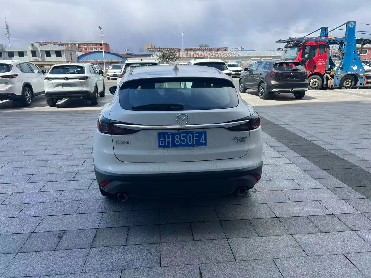 Mazda CX-4, 2023, снимок 6