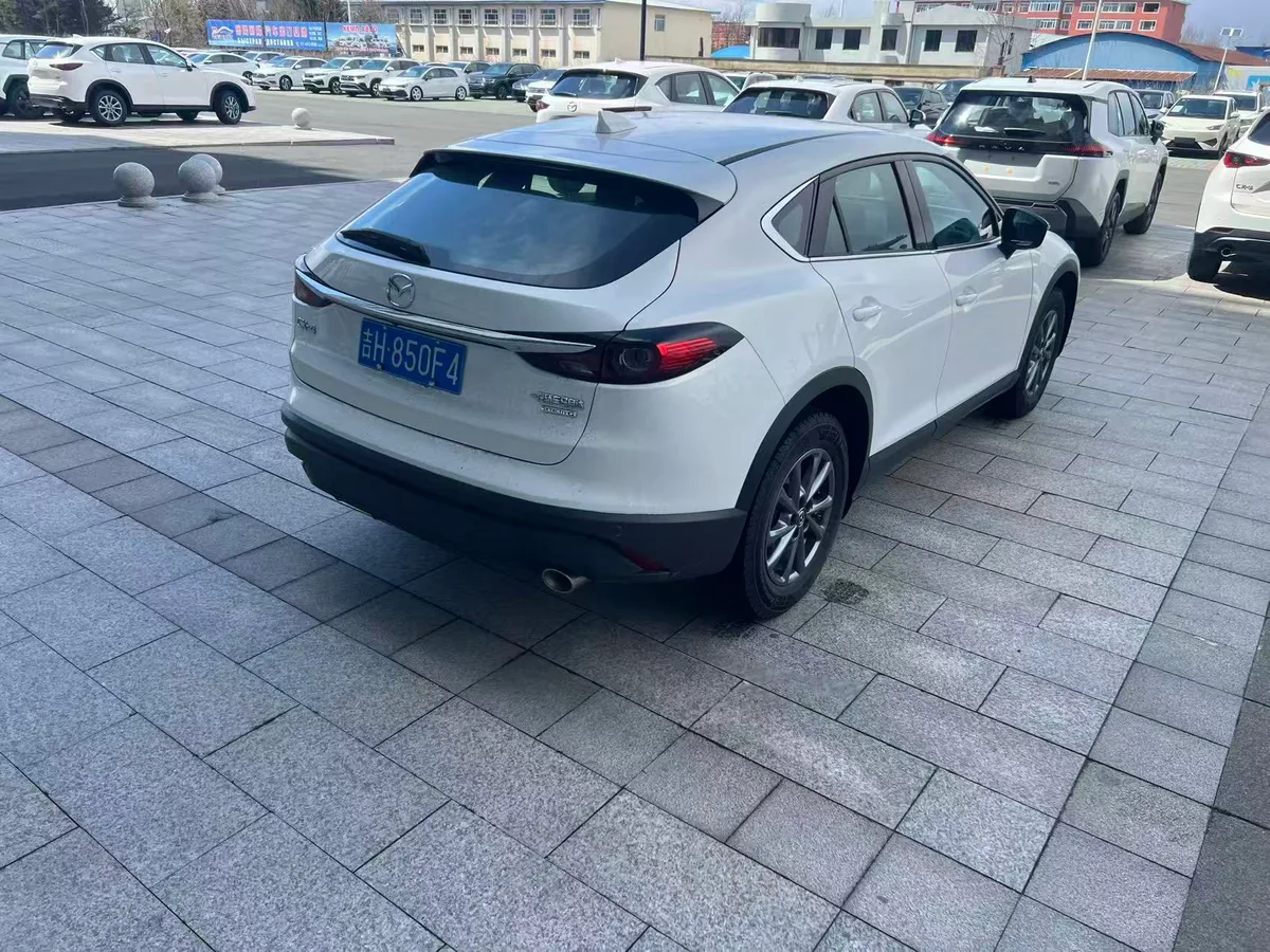 Mazda CX-4, 2023, снимок 7