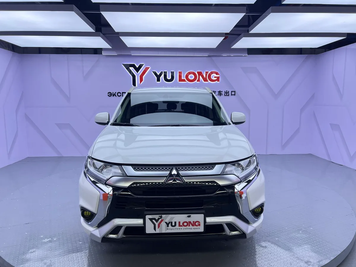 Mitsubishi Outlander, 2022, снимок 2