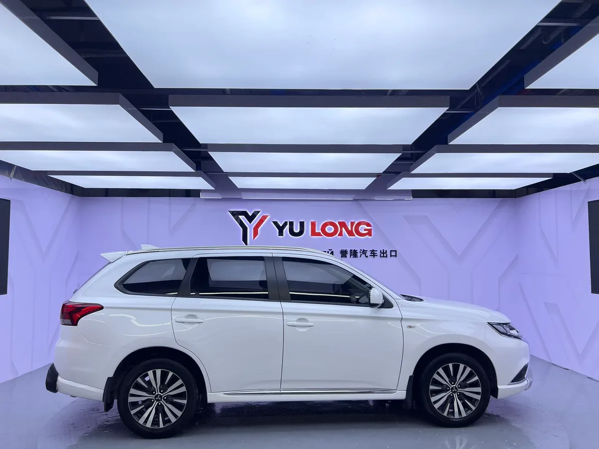 Mitsubishi Outlander, 2022, снимок 8