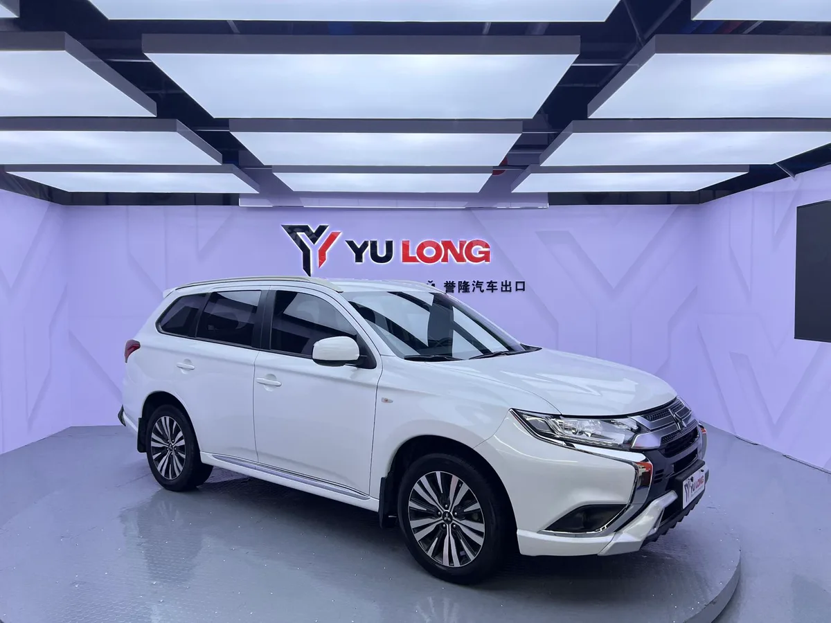 Mitsubishi Outlander, 2022, снимок 9